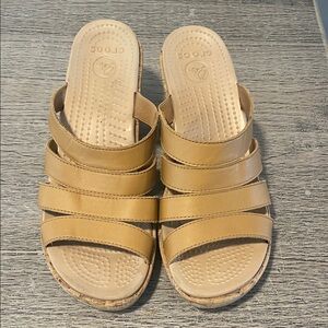 Crocs Leigh Slip On Strappy Cork Wedge Heels Sandals Tan Sz 9